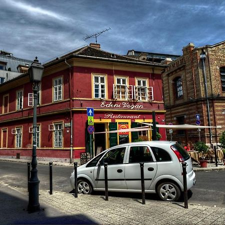 Santico Art Hotel And Hostel Budapest Eksteriør billede