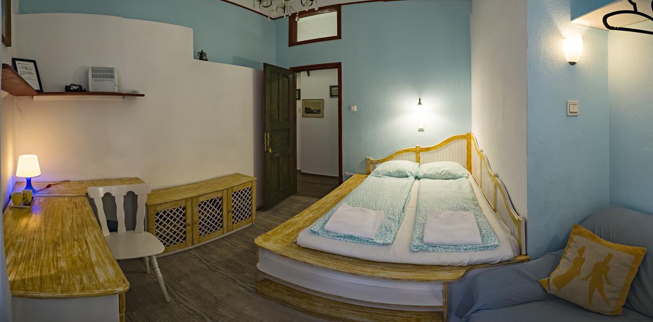 Santico Art Hotel And Hostel Budapest Eksteriør billede